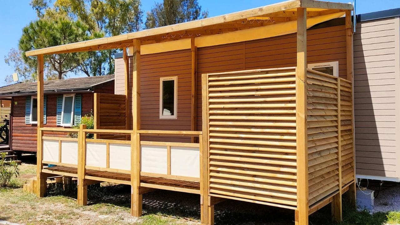 Camping Les Palmiers Йер Номер фото